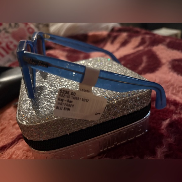 Ray-Ban Blue Unisex brand new Sunglasses - Picture 9 of 16